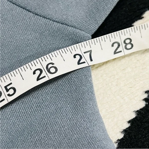 NWOT Pink Floyd Oversized Cropped Graphic Sweatshirt Size Large - Picture 6 of 11